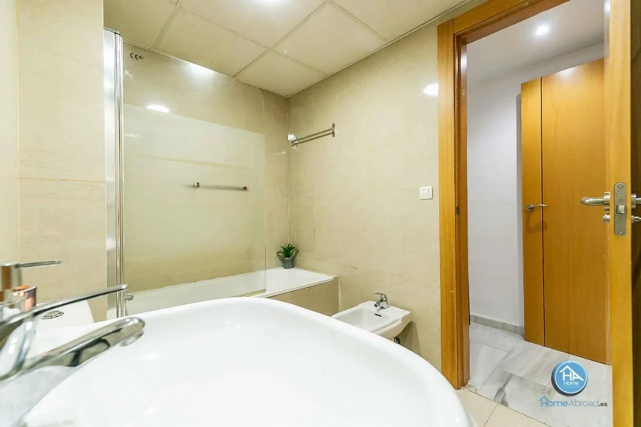 Paseo De La Salud Apartment Malaga Spain